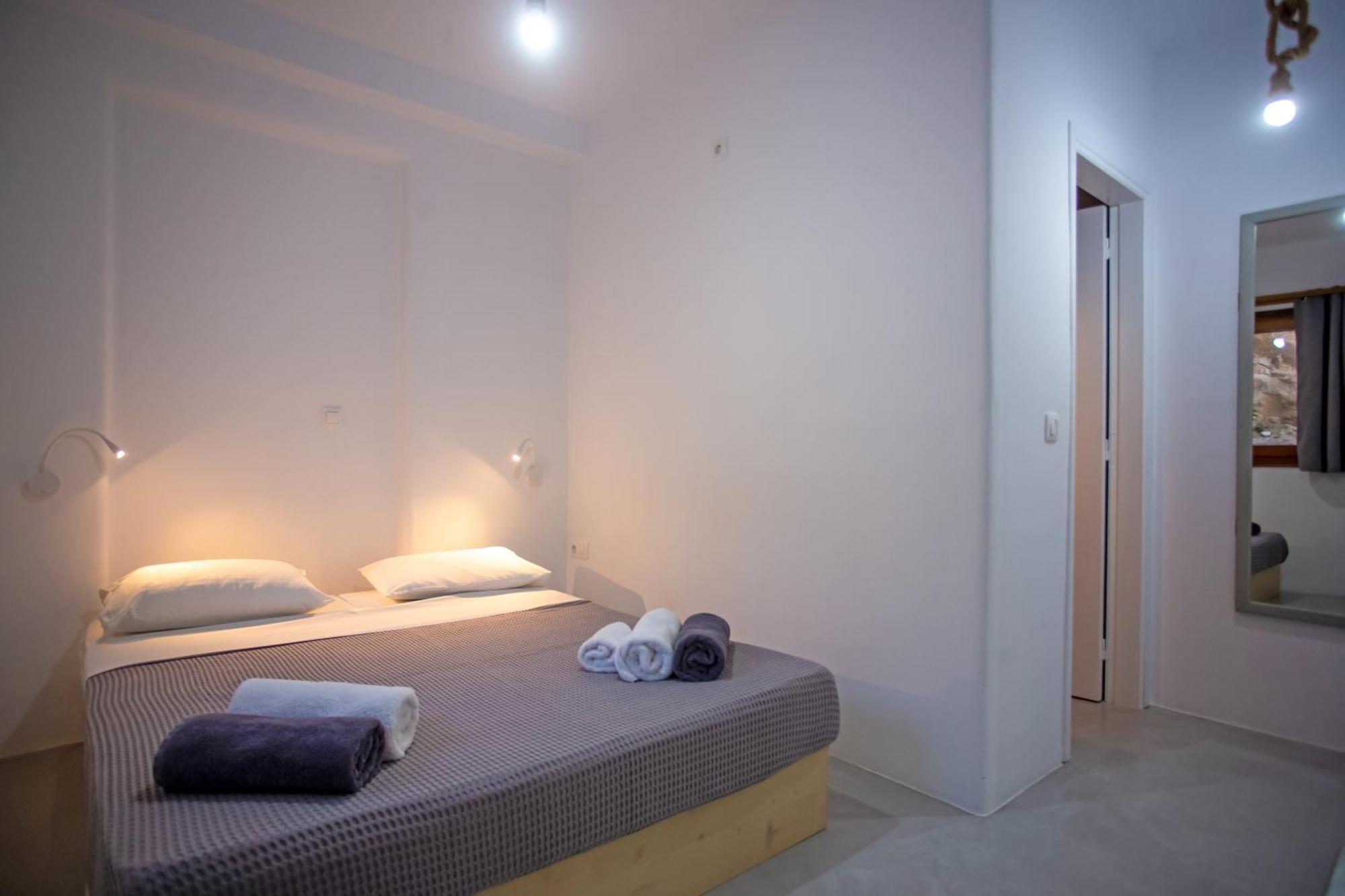 Terra White Seaview Pool Apartments & Suites Mykonos Town Exterior photo